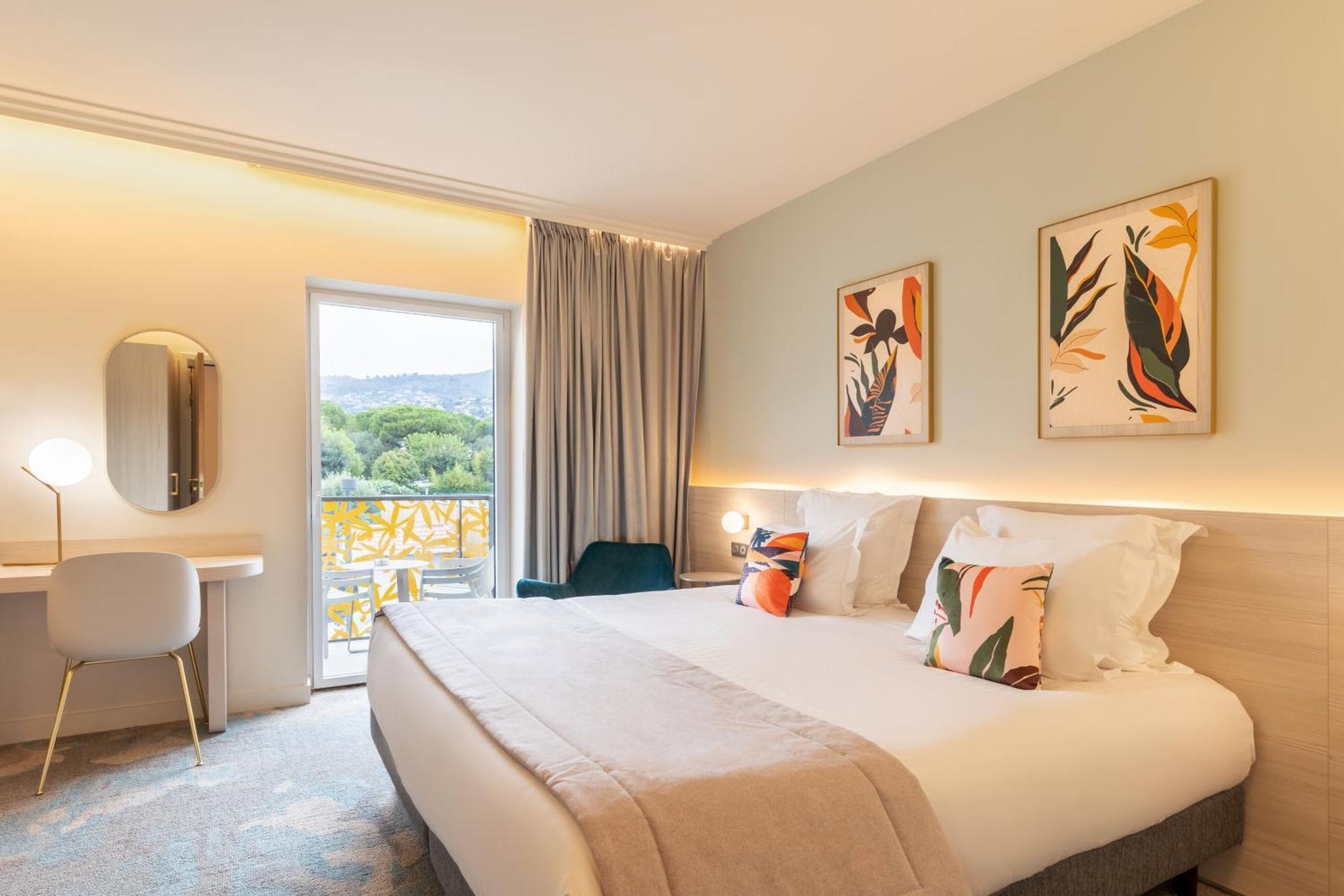 Ilot Du Golf BW Premier Collection Hotel มองเดอลิเยอลานาปูล ภายนอก รูปภาพ